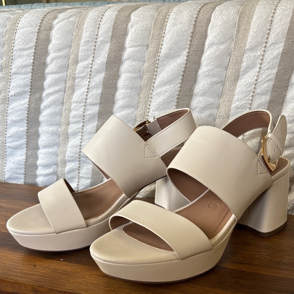 AEROSOLES Cream Platform Block Heel Sandals - Picture 2 of 7